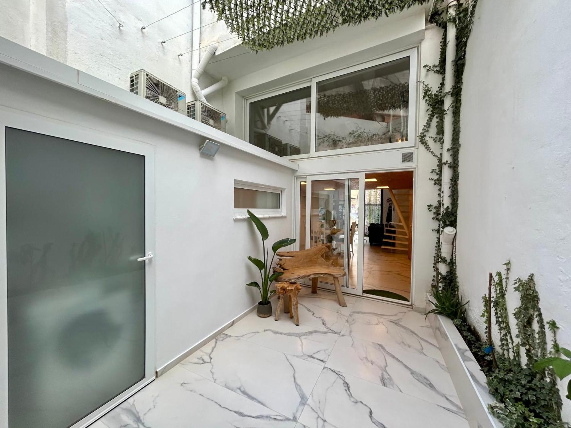Loft Con Mucha Luz En El Centro Barrio Ruzafa Villa บาเลนเซีย ภายนอก รูปภาพ