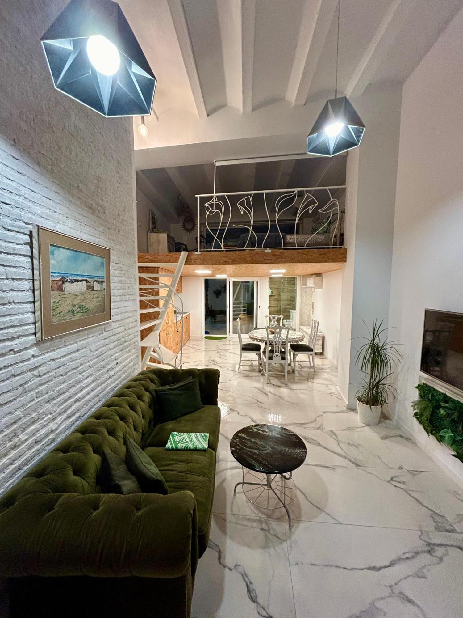 Loft Con Mucha Luz En El Centro Barrio Ruzafa Villa บาเลนเซีย ภายนอก รูปภาพ