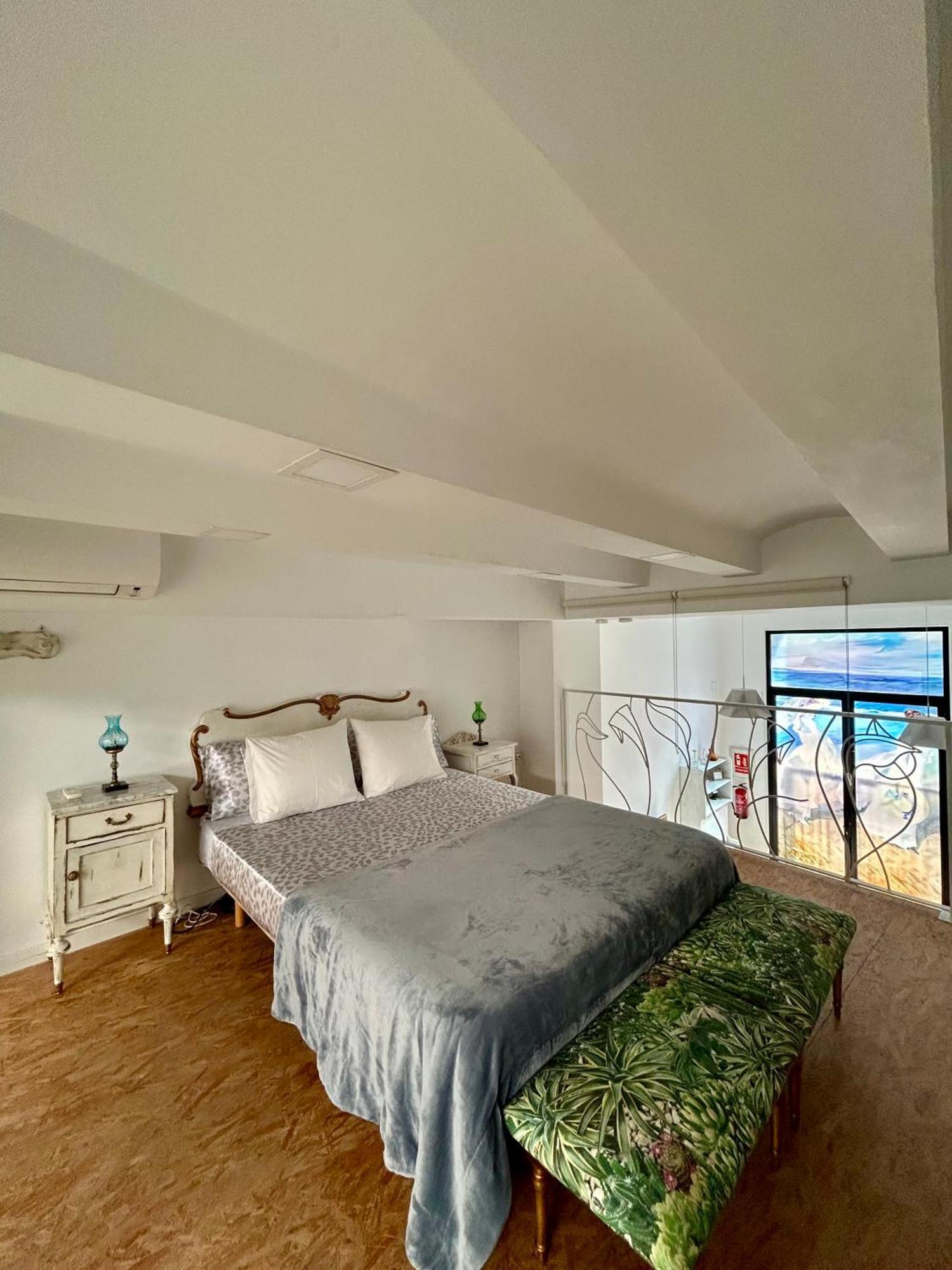 Loft Con Mucha Luz En El Centro Barrio Ruzafa Villa บาเลนเซีย ภายนอก รูปภาพ